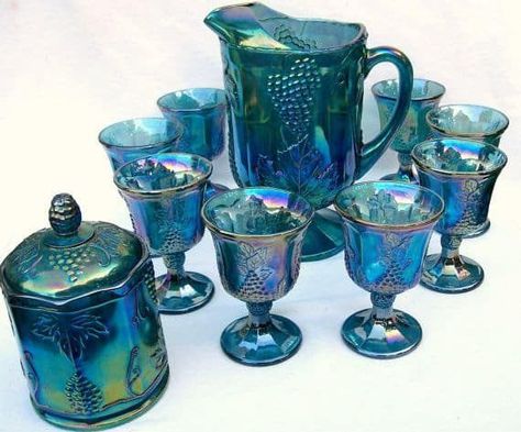 Carnival glassware Carnival Candy, Carnival Glass Collection, Crystal Glassware Antiques, Vintage Glassware Antiques, Blue Harvest, Carnival Glass Vintage, Carnival Glassware, Amber Glassware, Blue Carnival Glass