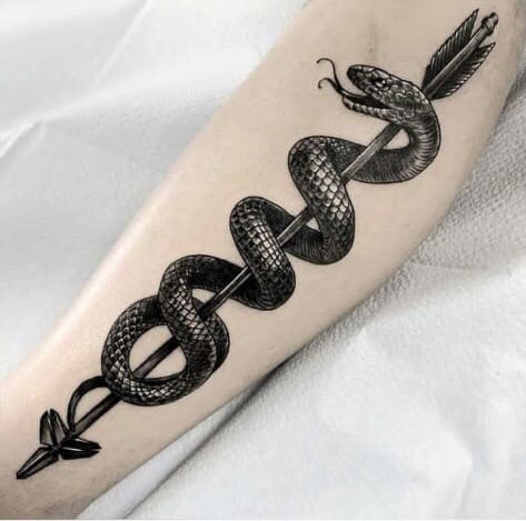 Tattoo Snake, Snake Tattoos, Snake Tattoo Design, Cool Tattoos For Guys, Hand Tattoos For Guys, Snake Tattoo, Black Work, Simplistic Tattoos, Dope Tattoos