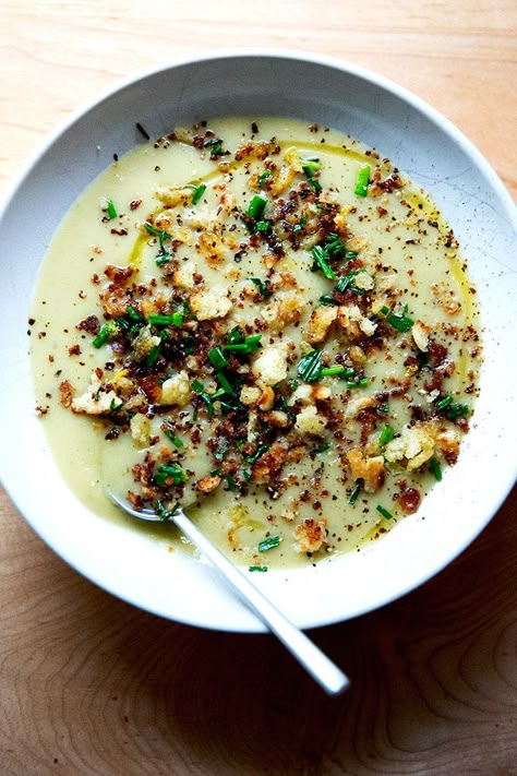 French Leek Soup, Potato Leek Soup Vegetarian, Leeks And Sweet Potato Soup, Rustic Potato Leek Soup, Healthy Potato Leek Soup, Vegan Potato Leek Soup, Peasant Bread, Soup Vegetarian, Fresh Bread Crumbs