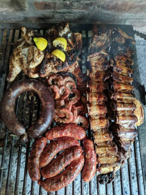 [Homemade] Argentinian asado #food #foods Argentine Asado, Argentinian Asado, Argentine Food, Carnita Asada, Argentinian Grill, Argentina Food, Argentina Culture, Argentinian Food, Cool Countries