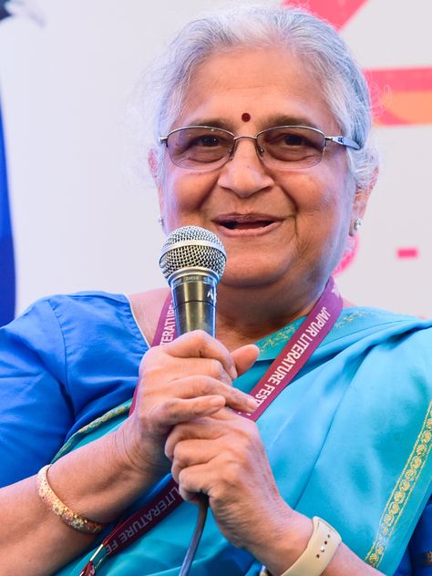 Sudha Murthy's Simple Tips For A Successful Marriage Sudha Murthy Photos, Sudha Murthy, Amitabh Bachchan, Mutual Respect, Successful Marriage, Successful Women, Cherished Memories, Quality Time, The Fosters