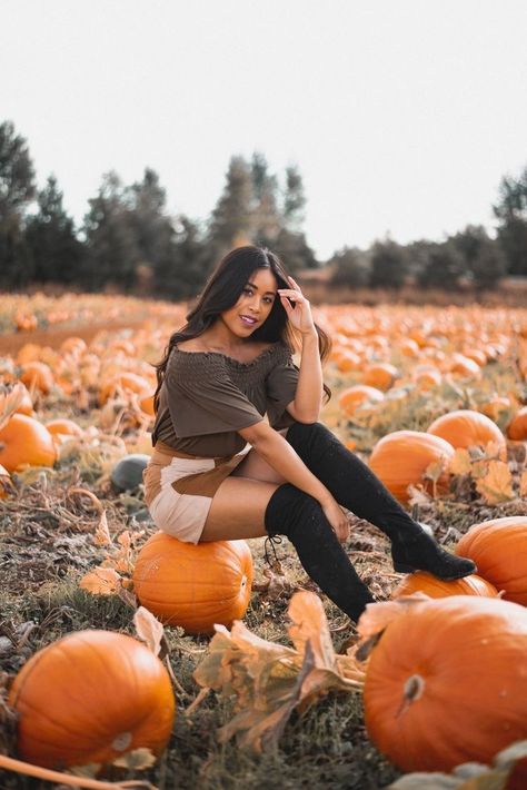 Patch Photography, Pumpkin Patch Photography, 16 Photoshoot, Pumpkin Photography, Modeling Shoot, Pumpkin Patch Photoshoot, Fall Minis, Pumpkin Patch Pictures, Fall Photo Shoot Outfits