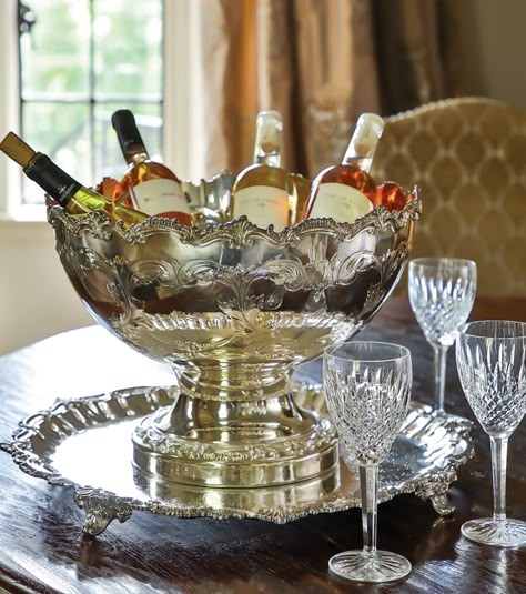 The Refreshing History of Punch Bowls - Southern Home Magazine Silver Punch Bowl, Country Home Decorating, Southern Home Decor, Southern Home Interior, Glam Pad, Punch Bowls, Table Scapes, Country Style Homes, Southern Home