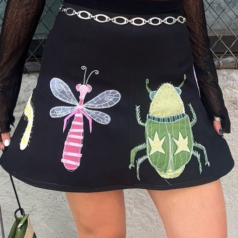 Magg’s Bugs!🪲🪳🐞🐛🪰 Cool Upcycling Ideas Clothes, Bug Aesthetic Outfit, Bug Outfit Aesthetic, Bug Inspired Outfits, Patch On Shirt, Bug Clothes, Patchwork Clothes Diy, Bug Outfit, Bug Fashion