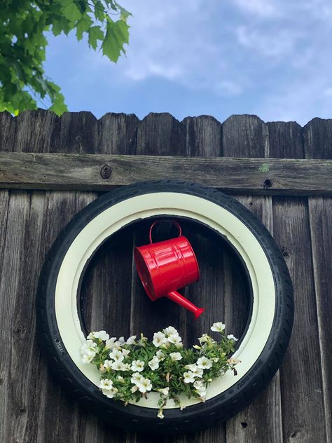 Reuse an old Harley tire. Old Tires Ideas Garden Decorations, Things To Do With Old Tires, Tire Rims Projects, What To Do With Old Tires, Uses For Old Tires, Garden Ideas Using Old Tires, Garden Ideas With Plastic Bottles, Tire Projects, Tire Garden