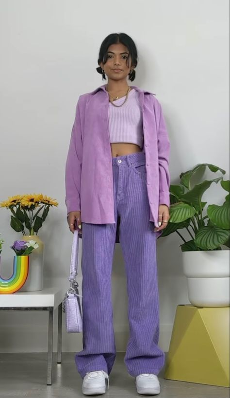 Full Purple Outfit, Pink And Violet Outfit, Monochromatic Purple Outfit, Monochrome Purple Outfit, Beige And Purple Outfit, Violet Outfit Aesthetic, Lilac Outfit Ideas Color Combos, Violet Pants Outfit, Brown And Purple Outfit