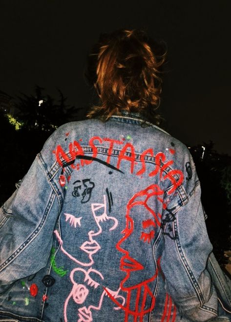 Customized Denim, Customised Denim Jacket, Diy Denim Jacket, Custom Denim Jacket, Denim Jacket Outfit, Painted Denim Jacket, Custom Denim, Painted Jeans, Denim Diy