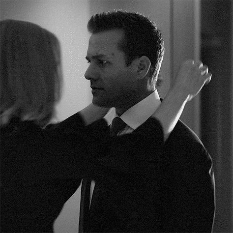 Suits The Series, Harvey Specter And Donna, Harvey And Donna Kiss, Darvey Suits, Donna And Harvey, Suits Harvey And Donna, Harvey Donna, Harvey And Donna, Suits Serie