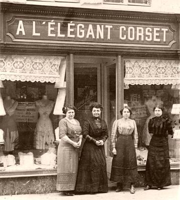 Vintage Storefronts | Vintage Style Mannequins: The Old Corset Shop - A World of Wasp Waist ... French Corset, Antique Corset, Corset Victorian, Elegant Corset, Art Costumes, Corset Shop, Victorian Life, Sweet Dresses, Victorian Corset