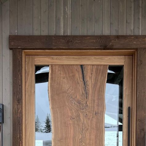 Killowen Construction | Tyler Farrell on Instagram: "Save this for front door inspo. 10’ Walnut live edge slab, pivot front door to make a scene. Walnut is such a gorgeous wood species, awesome to see it being used more. We’ll have exterior shots of this project soon👏🏼👏🏼 • • • • Designer: @kimberlyparkerdesign Architect: @habitationsrdg Builder: @killowenconstruction PM: @davegriner • • • • • #kccinchway #killowenconstruction #utahbuilders #utahhomes #utahnewconstruction #utahcontractor #ut Live Edge Front Door, Rustic Modern Front Door, Live Edge Door, Killowen Construction, Pivot Doors Entry, Pivot Front Door, Entrance Wood Door, Timber Front Door, Wood Front Entry Doors