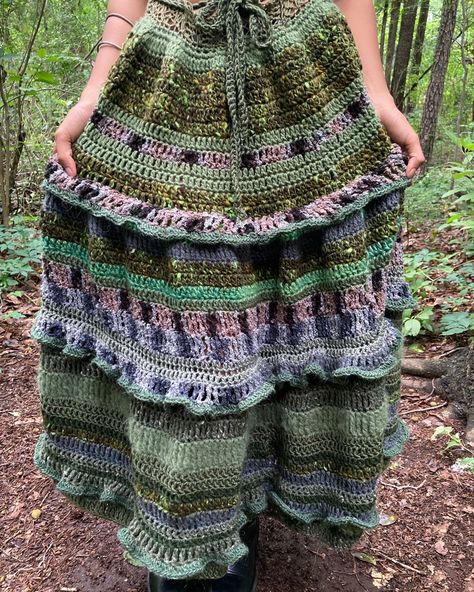 Crochet Skirt Fairycore, Romani Crochet, Crochet Mushroom Skirt, Hippy Crochet Patterns, Goth Crochet Skirt, Crochet Skirts Long, Long Crochet Skirt Pattern Free, Crochet Tiered Skirt, Crochet Fairy Clothes