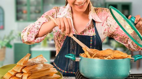 14 Tips You Need To Make The Best Tamales - Tasting Table Best Tamales, Tamale Recipes, Making Tamales, Mexican Inspiration, Dinner List, Soy Chorizo, Mexican Tamales, International Food Recipes, Homemade Corn Tortillas