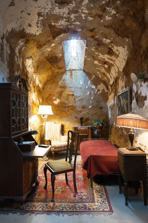 If you are ever in Philadelphia, definitely take a tour of Eastern State Penitentiary! So fascinating. Where Al Capone was imprisoned! Underground Bunkers, Underground Shelter, Eastern State Penitentiary, Underground Bunker, Underground Homes, Al Capone, Fallout, Ramen, Zombie