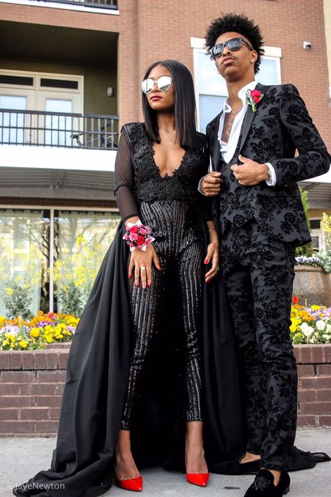 ♡M o n i q u e.M Prom Outfits Couples, Black Prom Suits, Neon Prom Dresses, Prom Pictures Couples, Prom For Guys, Homecoming Outfit, Prom Suits For Men, Prom Tuxedo, Prom Couples