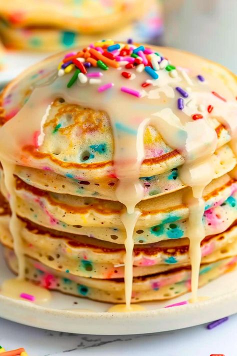 Homemade Funfetti Pancakes (Birthday Cake Pancakes) - Insanely Good Confetti Pancakes, Pancakes Birthday, Birthday Cake Pancakes, Funfetti Pancakes, Birthday Pancakes, Cake Pancakes, Brunch Foods, Pancake Warmer, Almond Extract