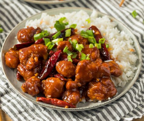 Easy Chinese Chicken Recipes, Poulet General Tao, Chicken Orange, Chinese Desserts, Wings Recipe Buffalo, Chinese Chicken Recipes, Cheeseburger Recipe, Crispy French Fries, General Tso