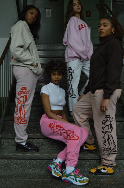 Sweats Photoshoot Ideas, Photoshoot For Clothing Brand, Sweatpants Outfit Photoshoot, Clothing Brand Model Poses, Sweatpants Photoshoot Ideas, Clothing Line Photoshoot Ideas Studio, Street Wear Photoshoot Ideas, Matching Hoodies Photoshoot, Hoodie Photoshoot Ideas Studio