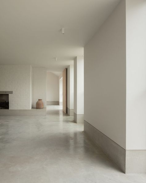 White Concrete Floors, Concrete Floors In House, Floor Skirting, Concrete Interiors, Open Staircase, Concrete Floor, Polished Concrete, Flooring Options, House Flooring