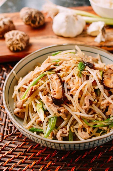 Chicken and Bean Sprouts, by thewoksoflife.com Chicken And Bean Sprouts, Bean Sprouts Recipe, Bean Sprout Recipes, Bean Sprout, Chinese Stir Fry, Woks Of Life, Pork Fried Rice, The Woks Of Life, Sprouts Recipe