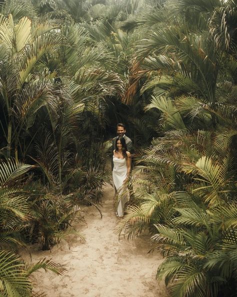 Tulum Based Photographer (@conie.weddings) • Instagram photos and videos Tulum Engagement Photos, Tulum Elopement, Belize Wedding, Tulum Wedding, Photography Inspiration Portrait, Photos Inspo, September 8, Wedding Engagement Photos, Creative Portraits