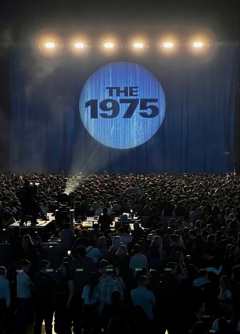 The 1975 Concert Aesthetic, 1975 Concert Aesthetic, The 1975 Concert Outfit, Poster Konser, The 1975 Tour, The 1975 Wallpaper, The 1975 Poster, 1975 Aesthetic, 1975 Concert