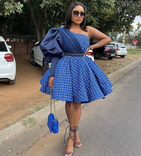 Latest and Simple Ankara with Short-Flared Styles. Chitenge Dresses, Chitenge Outfits, South African Traditional Dresses, African Traditional Wear, Robes Glamour, Shweshwe Dresses, Traditional Wedding Attire, Ankara Dress Styles, African Print Dress Ankara