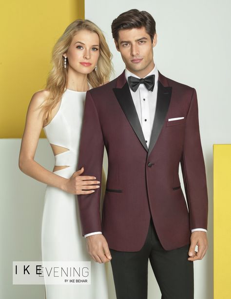 Burgundy Tuxedo Wedding, Best Man Outfit Wedding, Burgundy Red Wedding, Couple References, Wedding Suits Men Black, Tuxedo Styles, Winter Menswear, Suits Groom, Best Man's Outfit