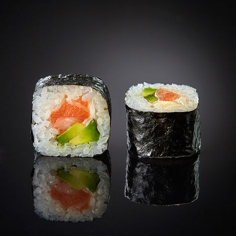 Sushi Guide, Sushi House, Japanese Food Photography, Kinds Of Sushi, Asian Food Photography, Japanese Food Illustration, Sushi Menu, Types Of Sushi, Sushi Party