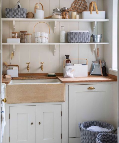 Utility Room Sinks, Utility Pantry, Utility Laundry Room, Utility Ideas, Small Utility Room, Utility Room Designs, Laundry Shelves, Utility Room Ideas, Small Utility