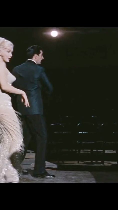 viintageeveryday on Instagram: Marilyn Monroe, Frankie Vaughan and Yves Montand in Let’s Make Love 1960. Directed by George Cukor #letsmakelove #marilynmonroe… Frankie Vaughan, Yves Montand, Lets Make Love, Make Love, Marilyn Monroe, Let It Be, Concert, Celebrities, On Instagram