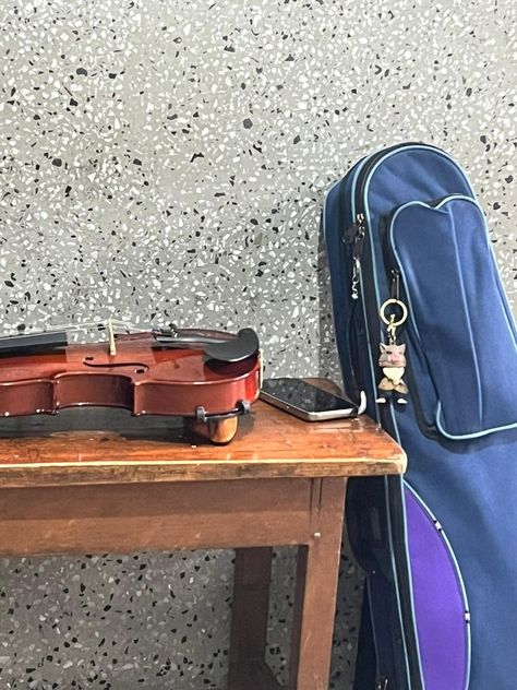 Violin Case Aesthetic, Violin Aesthetic, Expressions Photography, Cardboard Crafts Diy, Violin Case, Guitar Obsession, Violin Sheet, Ballet Inspiration, Your Lie In April