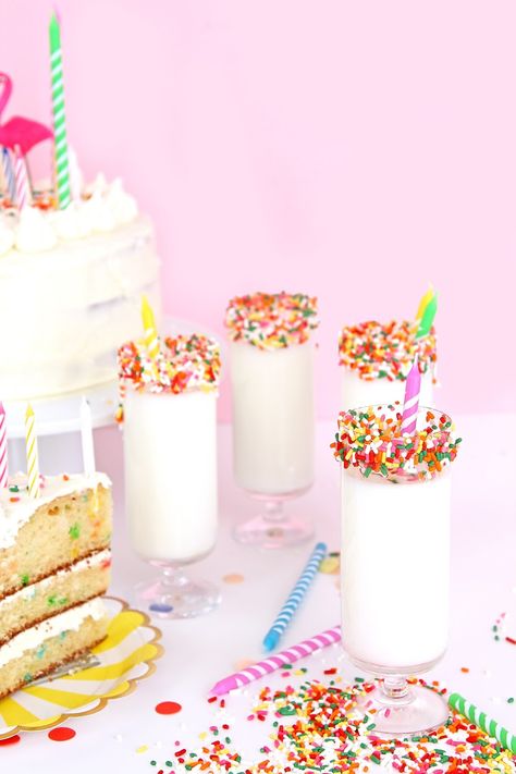 Birthday Cake Mocktail Recipe Birthday Cake Drink, Cookie Valentines, Cotton Candy Drinks, Picky Eaters Kids, Candy Drinks, Irish Coffee Mugs, Conversation Heart, How To Make Smoothies, A Birthday Cake