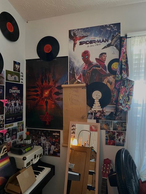 #room #aesthetic #posters Marvel Mural Bedroom, Spiderman Room Ideas Aesthetic, Spiderman Themed Room Aesthetic, Marvel Themed Bedroom Aesthetic, Spiderman Room Decor Ideas, Room Inspo Spiderman, Spider Man Bedroom Aesthetic, Spider Man Room Ideas Aesthetic, Spiderman Theme Room