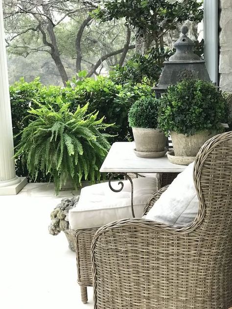 French Chic Home, French Country Porch, French Country Patio, French Country Front Porch, French Farmhouse Decor, Country Porch, French Country Farmhouse, French Country Cottage, Porch Design