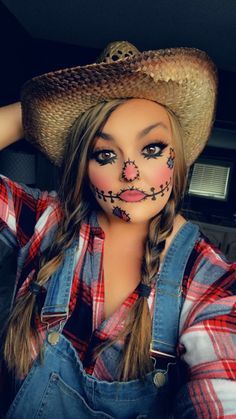 Scarecrow Makeup Pretty, Pretty Scarecrow, Scarecrow Face Paint, Scarecrow Halloween Makeup, Maquillage Halloween Simple, Halloween Costumes Scarecrow, Scary Scarecrow, Scarecrow Makeup, Scarecrow Face