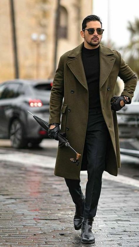 Men’s fall coat 18 ideas: Enhance your style this season Mens Fall Coats, Man's Overcoat, Mode Mantel, Overcoat Men, Mens Overcoat, Men's Trench Coat, Long Overcoat, Long Winter Coats, Classy Men