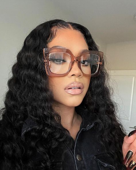 Glasses Inspiration, Cute Glasses, Stylish Glasses, Girls With Glasses, Baddie Hairstyles, Womens Glasses, Black Girls Hairstyles, Trendy Hairstyles, Glasses Fashion