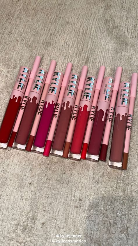 Kylie Products, Kyle Cosmetics, Color Names Chart, Flatlay Makeup, Kylie Jenner Lipstick, Makeup List, Kylie Cosmetic, Makeup Is Life, Lipstick Collection