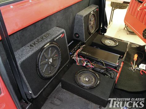 Truck Audio System, 1968 Chevy C10, Truck Speakers, Truck Stereo, Truck Audio, Accessoires 4x4, Custom Car Audio, Chevy Stepside, 72 Chevy Truck