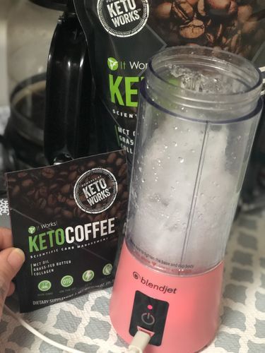 "Great for mixing my skinny coffee to perfection 💕" - Emilee S. Blend Jet Recipes, Blendjet Recipes, Blend Jet, Blender Bottle, Recipes Keto, Smoothie Recipes, Keto Recipes, Smoothie, Coffee