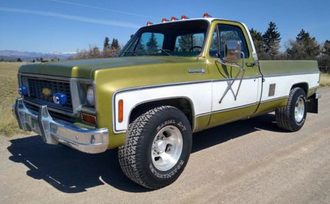 Check out this awesome day two survivor Chevy pickup from 1973! It was a one-owner vehicle from new all the way until 2019. Have a look for yourself. #Chevrolet 1973 Chevy Truck, Chevy Dually, Jeep Pickup Truck, Best Pickup Truck, Ranger Truck, Chevy Girl, Ford Ranger Truck, Dream Trucks, Custom Chevy Trucks