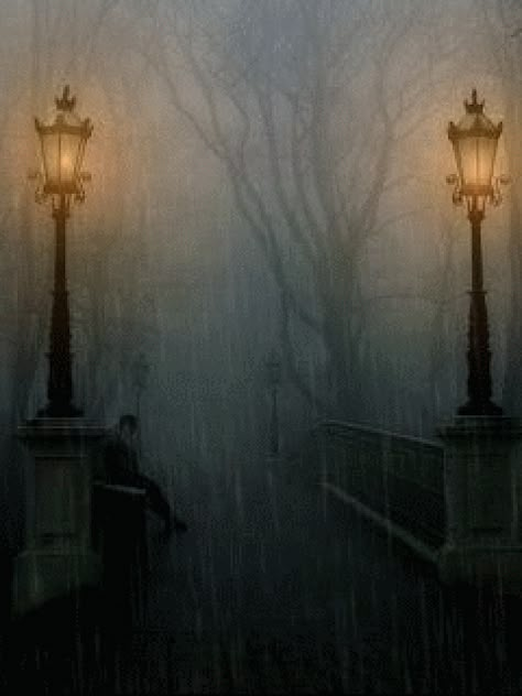 Rain Gif, Cozy Rainy Day, Rain And Thunderstorms, London Wallpaper, Night Rain, I Love Rain, Autumn Rain, Victorian London, Amazing Gifs