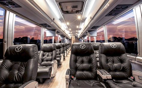 OKCTalk - Luxe bus service to run between OKC and Dallas Mercedes Eqs, Bus Trips, Coach Bus, First Class Seats, Luxury Van, Bus Games, Luxury Bus, Bus Line, House Essentials