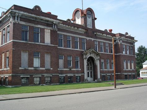 Nelsonville Ohio, Detroit Hotels, Abandoned Ohio, Abandoned School, Old Abandoned Buildings, Old School House, Ohio History, All Falls Down, Abandoned Mansions