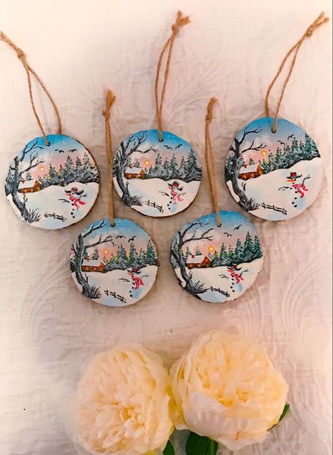 Pin on Artwork Wooden Slice Ornaments, Painted Wooden Ornaments, Ornaments Acrylic, Log Slices, Wooden Slices, Wood Slice Ornament, Wood Christmas Ornaments, Wood Christmas, Wooden Ornaments