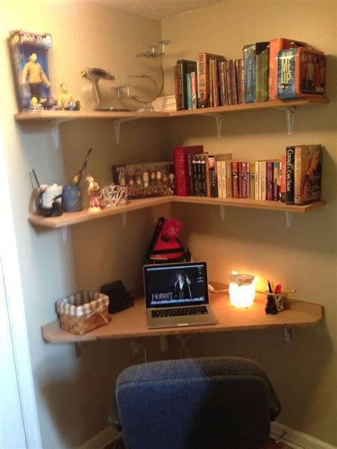 23+ Corner Desk Ideas 2019 Trends (Tips, Benefits & Cons of Corner Desk) #small #DIY #inbedroom #hack #office #Ideas #floating #shelves Diy Desk Organization, Small Desk Organization, Diy Corner Desk, Small Kids Room, Desk Organization Diy, Desk In Living Room, Casa Vintage, Bedroom Desk, Desk Ideas