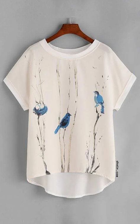 21 FREE T-Shirt Patterns - My Handmade Space T Shirt Sewing Pattern, Shirt Sewing Pattern, T Shirt Painting, Blue Birds, Free Tshirt, Mode Casual, Painted Clothes, Tshirt Pattern, Online Pattern