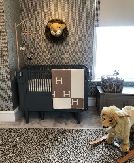 Sophie Paterson on Instagram: “Nursery update. Absolutely love this cot from @scandiborn - it’s the Sebra Juno got in grey- I chose it because it’s a beautiful design…” Nurseries Ideas, Steel Home Decor, Luxury Baby Nursery, Sophie Paterson, Rooms Decor, Parents Room, Nursery Room Design, Boy Stuff, Baby Room Design