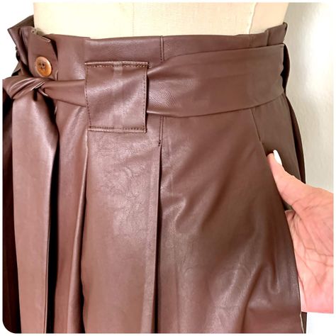 Leather Skirt Pattern, Brown Faux Leather Skirt, Diy Fashion No Sew, Sew Your Own Clothes, Skirt Patterns, Stitch Witchery, Sewing Fashion, How To Make Skirt, Sewing Machine Feet