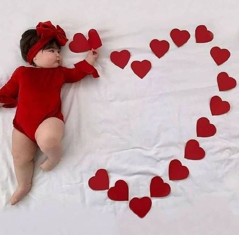 Valentines Baby Photoshoot, Valentines Baby Photos, Baby Holiday Photos, Baby Milestones Pictures, Monthly Baby Pictures, Monthly Baby Photos, Baby Pictures Newborn, Baby Photoshoot Boy, Merry Christmas Pictures